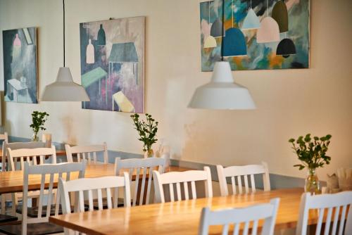 Galeriebild der Unterkunft Fredensborg Vandrerhjem, i Kongens baghave in Fredensborg