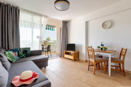 Ocean View apartment Las Americas