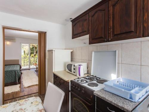 Apartments Djurkovic - Deluxe Studio with Balcony and Garden View