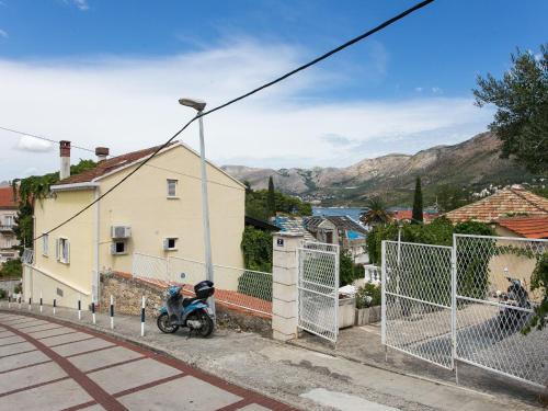 Apartment Borna - One-Bedroom Apartment with Terrace
