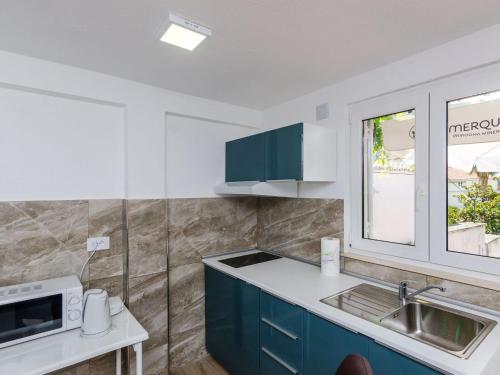 Apartments Paula - One Bedroom Apartment with Shared Terrace