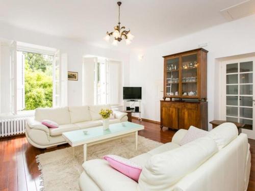 Villa Marini Dvori - Two-Bedroom Apartment with Terrace