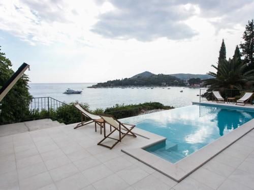 Villa Mirjana - One Bedroom Apartment with Terrace and Sea View Palma