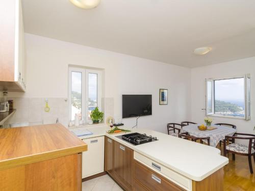 Two-Bedroom Apartment with Terrace and Sea View