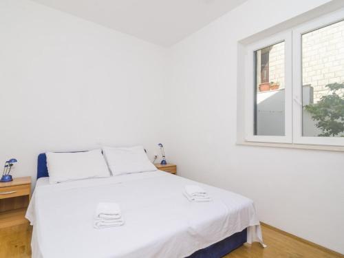 Two-Bedroom Apartment with Terrace and Sea View