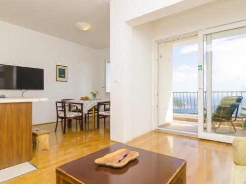 Two-Bedroom Apartment with Terrace and Sea View