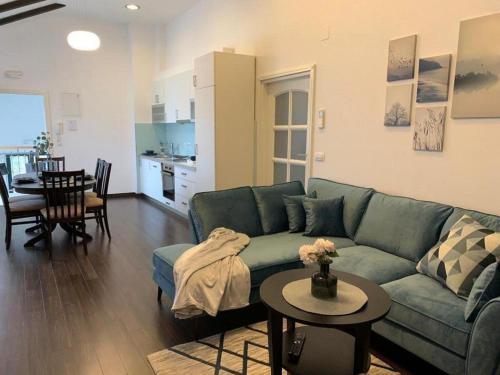 4B Apartments - One Bedroom Apartment with Terrace