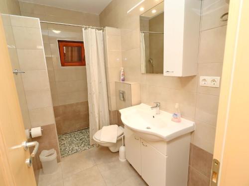 Seaside Apartments Hrka - Comfort One Bedroom Apartment with Terrace and Sea View 1