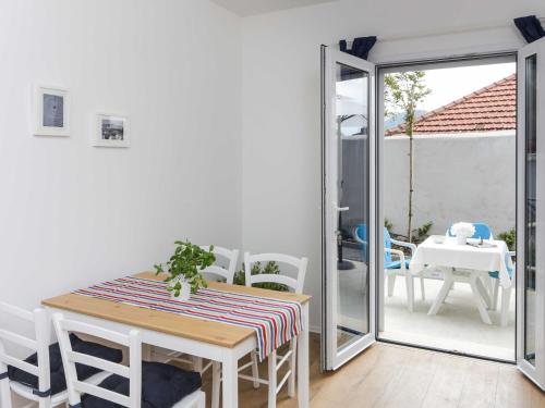 Apartments Villa Karmen - Comfort One-Bedroom Apartment with Terrace Marine