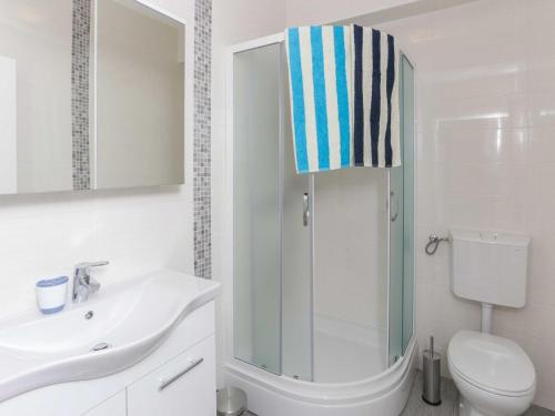 Apartments Villa Karmen - Comfort One-Bedroom Apartment with Terrace Marine