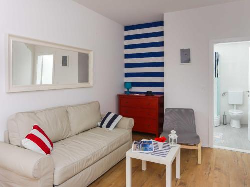 Apartments Villa Karmen - Comfort One-Bedroom Apartment with Terrace Marine