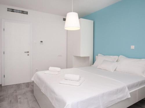 Apartments Dva Galeba - One Bedroom Apartment with Sea View 105