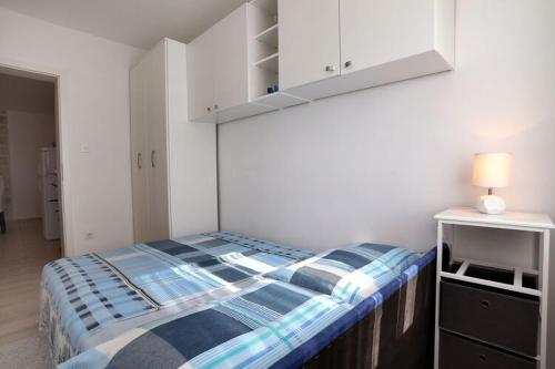 Apartment Meri - Two Bedroom Apartment with Balcony