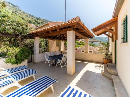 Apartment Casa Vanna - Two-Bedroom Apartment with Terrace and Sea View