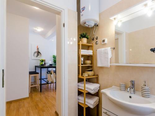 Private Garden Apartment Dubrovnik - Two-Bedroom Apartment with Garden and Terrace