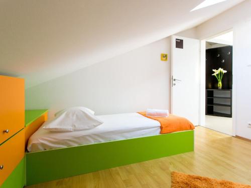 Apartment Marlo - Two-Bedroom Apartment with Balcony Top Floor