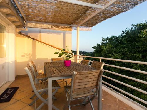 Apartment Marlo - Two-Bedroom Apartment with Balcony Top Floor