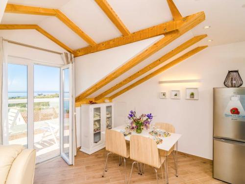 Apartments Knego - Two Bedroom Apartment with Balcony and Sea View