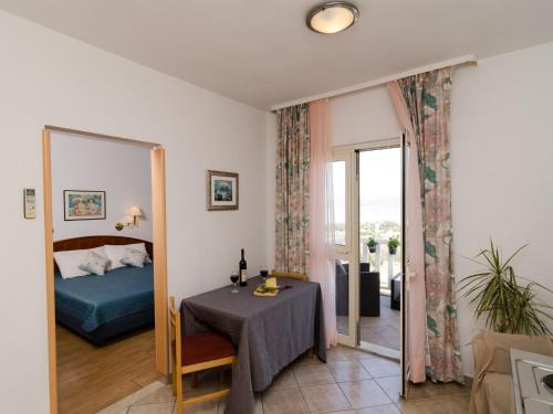 Apartments Villa Bell Memories-One Bedroom Apartment with Balcony and Sea View A4