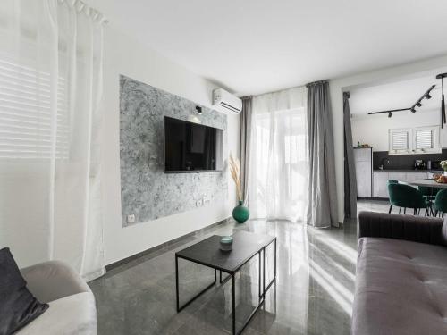 Luxury D Apartments - Luxury Two Bedroom Apartment with Terrace A2
