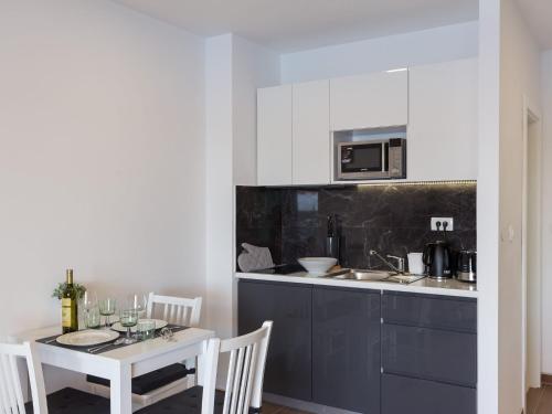 Amorino of Dubrovnik Apartments - Studio Apartment with Balcony and Sea View Apartment Lovor