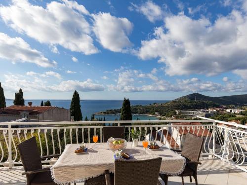 Apartments Villa Enzian - Standard Two Bedroom Apartment with Terrace and Sea View