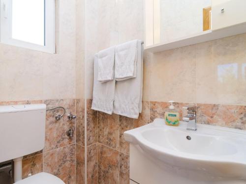 Apartments & Rooms Bari i - Studio Apartment with Balcony and Garden View First Floor -APT 9