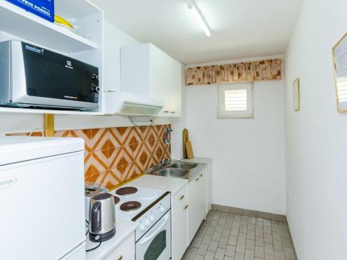 Villa Bind - Comfort Double Room with Patio and Garden View R4