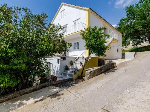 Villa Bind - Comfort Double Room with Patio and Garden View R4
