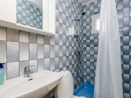 Villa Bind - Comfort Double Room with Patio and Garden View R4