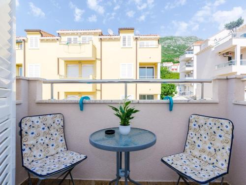 Ana Apartment - One Bedroom Apartment with Balcony