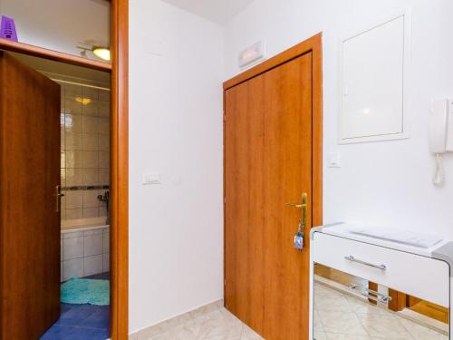 Ana Apartment - One Bedroom Apartment with Balcony
