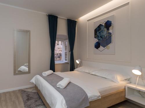 Apartments Urbis - Superior Studio Apartment with City View Desni