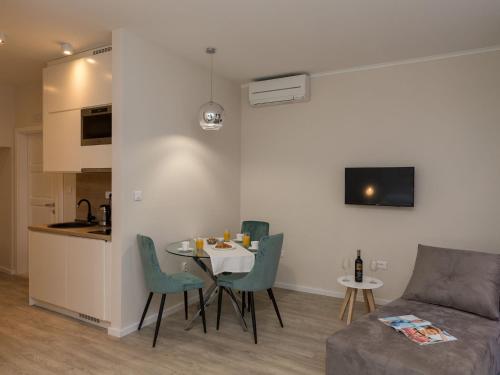 Apartments Urbis - Superior Studio Apartment with City View Desni