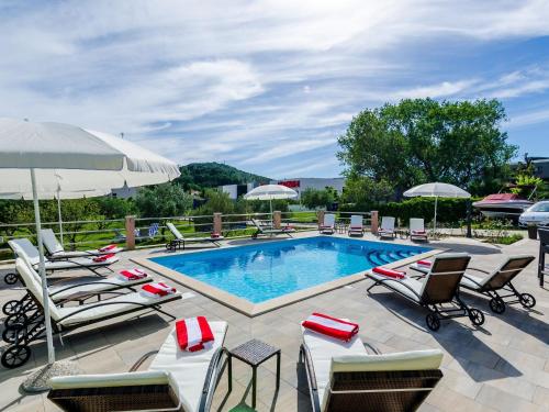 Apartments Mali Paradiso - One Bedroom Apartment with Terrace and Pool View A3