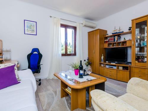 Apartment Veronika - One Bedroom Apartment with Terrace