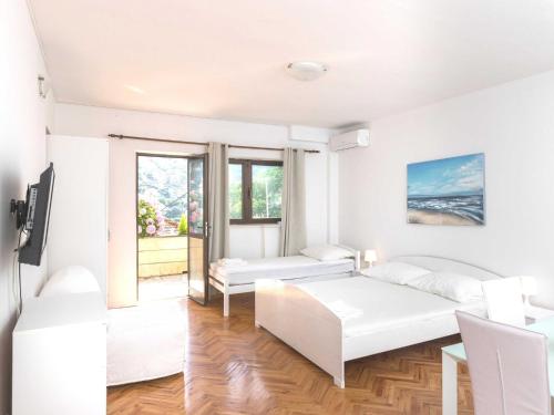 House Apartments Ariva - Studio Apartment with Balcony 3 Adults - A1