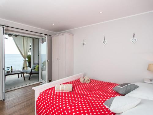 Villa Mirjana - Studio Apartment with Terrace and Sea View Bogumila