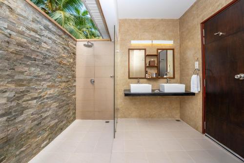 Pearl Sands of Maldives photo 3