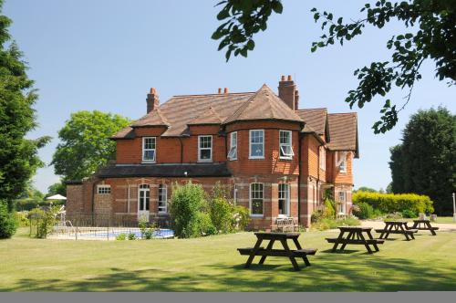 Κήπος έξω από το Dower House Hotel