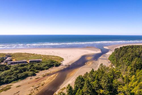 an aerial view of a beach and the ocean at Hi-Tide Resort in Moclips