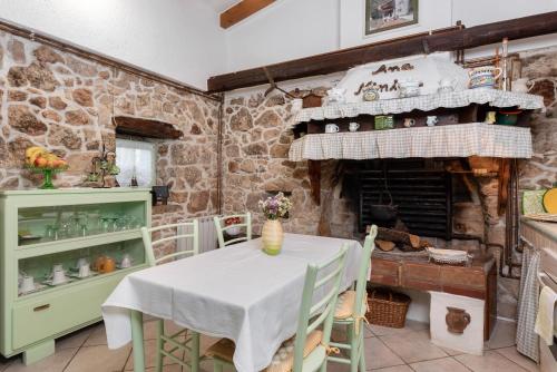 Haus Salakova a lovely vintage stone house