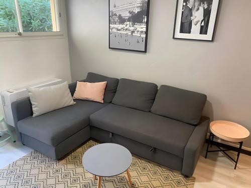 Photo de la galerie de l'établissement Tiny modern studio next to Croisette with AC, à Cannes