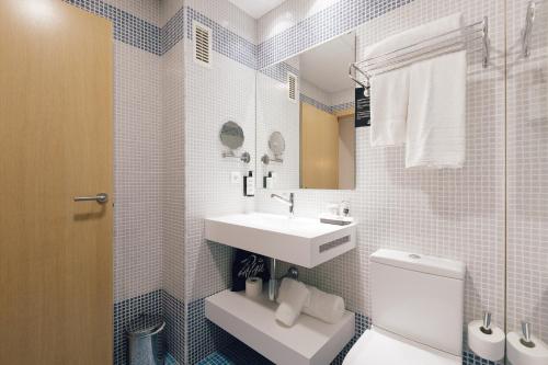 Palau Suites & Apartments photo 90