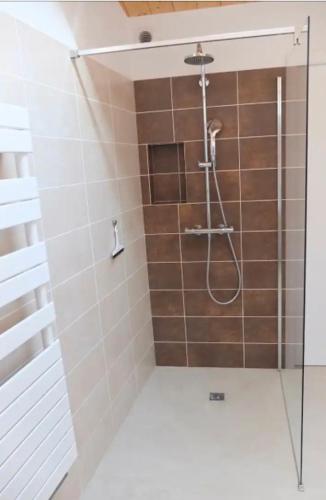 Chambre indépendante avec salle de bain