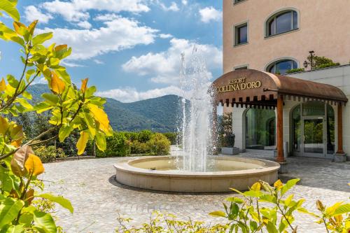 Ein allgemeiner Bergblick oder ein Berglick von des Hotels aus