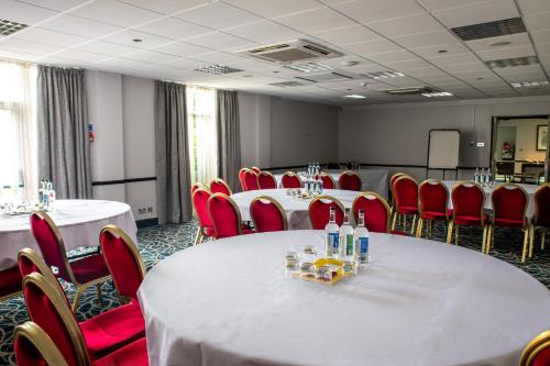 Kawasan bisnes dan/atau bilik persidangan di Elite Venue Selection Felbridge - Gatwick