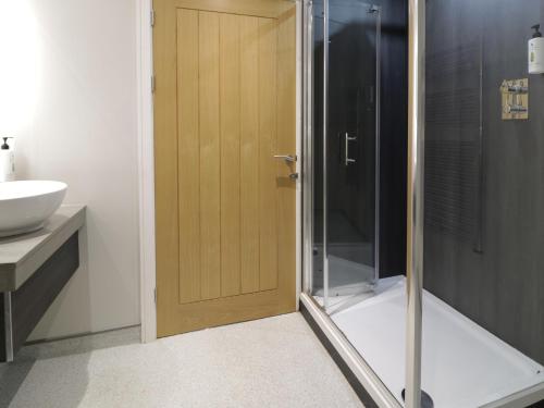 Vannituba majutusasutuses Classic Lodge 30