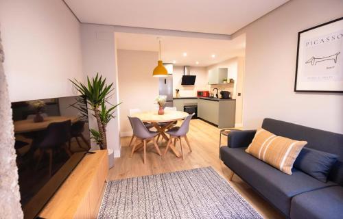 Atuaire Home Plaza de España en el centro histórico de Burgos