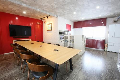 Η κουζίνα ή μικρή κουζίνα στο TR Niseko House Room Lavender